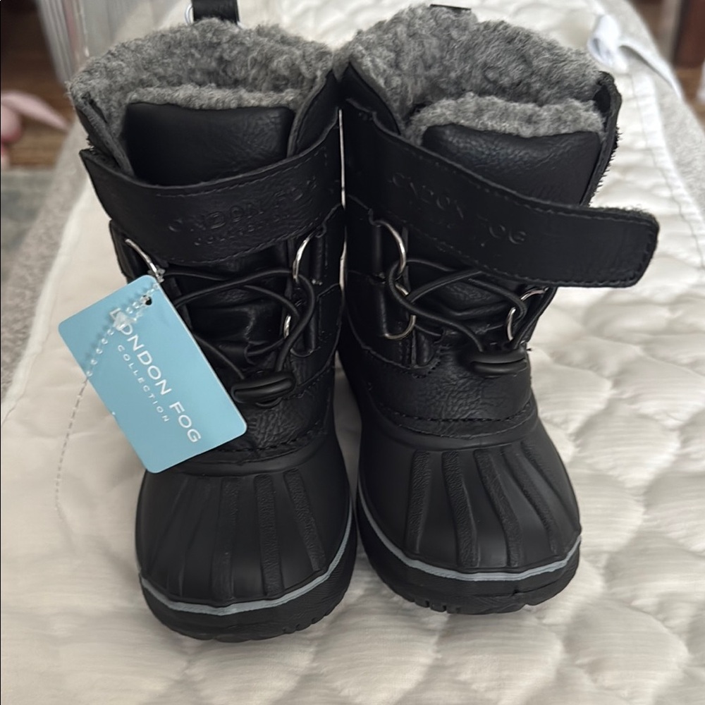 London Fog Kids Black Winter Boots size 6c